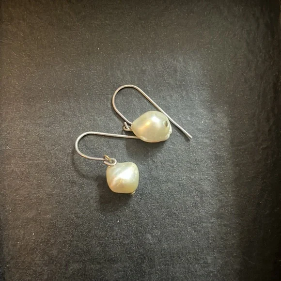 Genuine pearl earrings - Picture 2 of 3